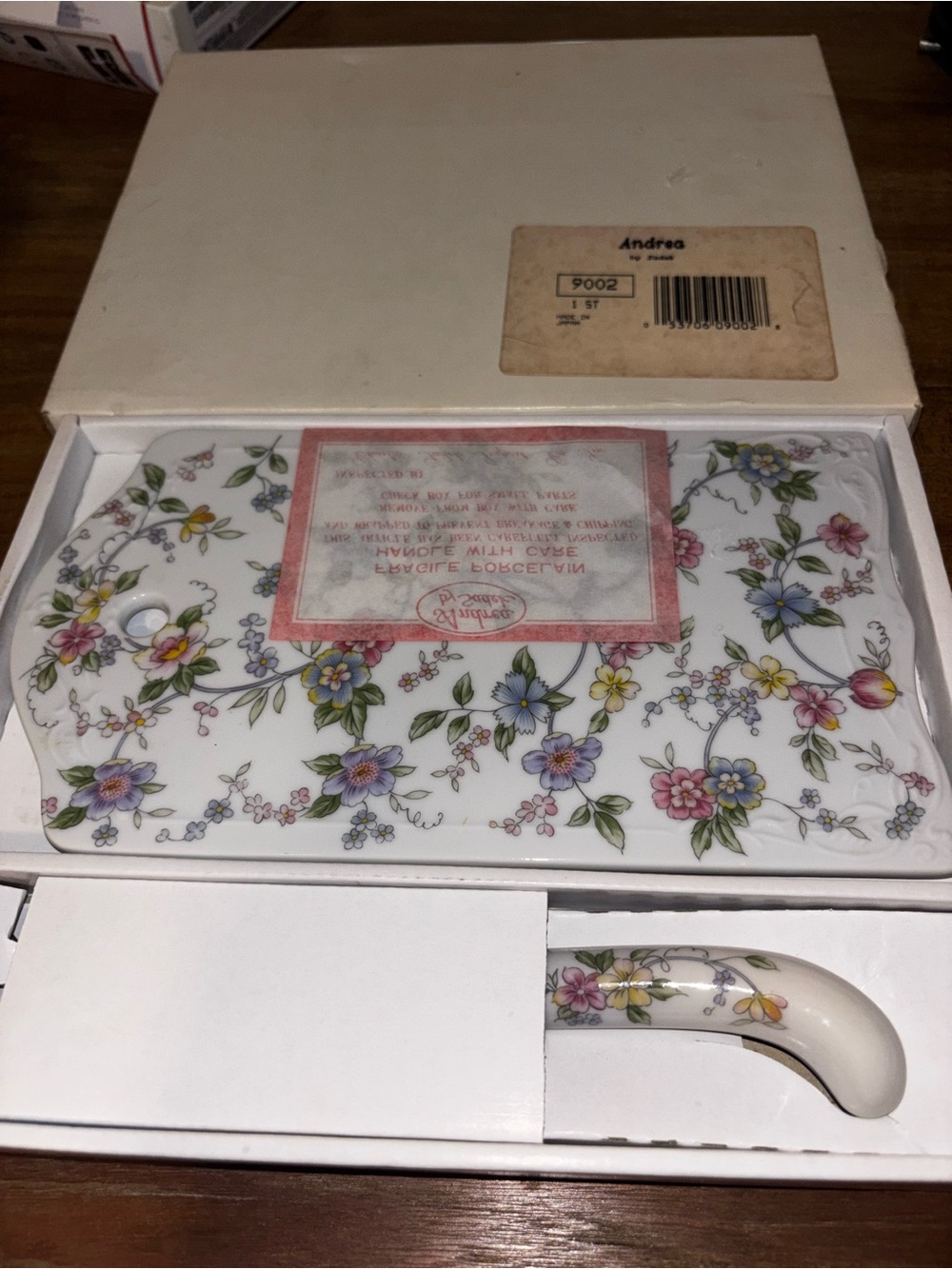 Andrea by Sadek Vintage Cheese Board and Knife Corona Floral Pattern Japan‎ new - Picture 2 of 4